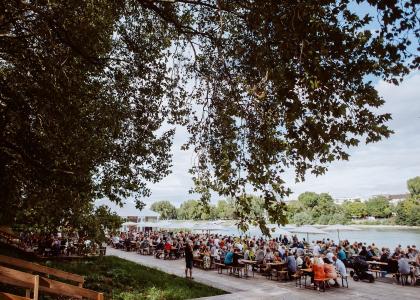 Das Festival lebt vom besonderen Flair am Rhein.